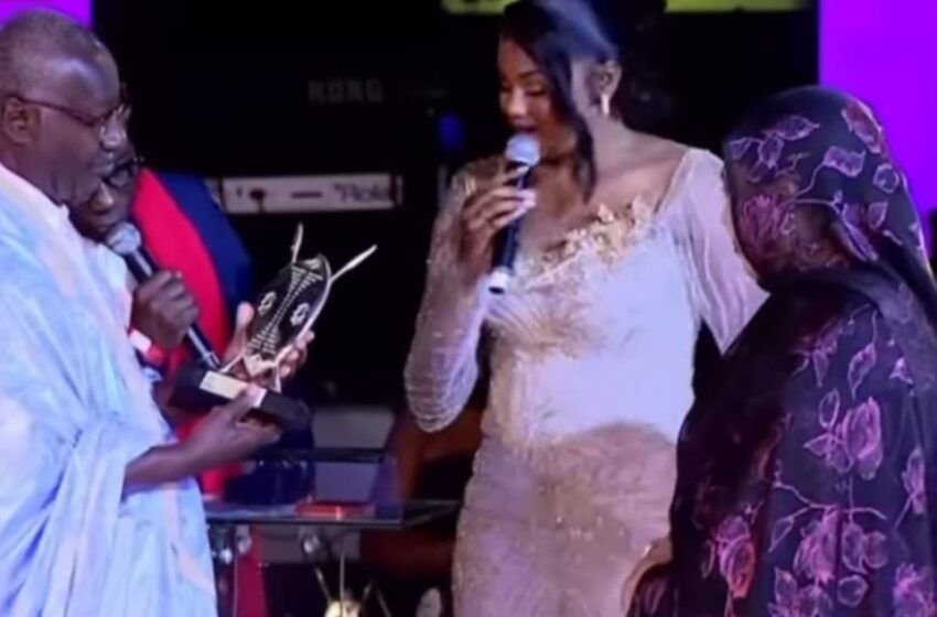  LEADERSHIPS / Amina Habib honorée au Jambaar Award 2025 pour son leadership et son impact social