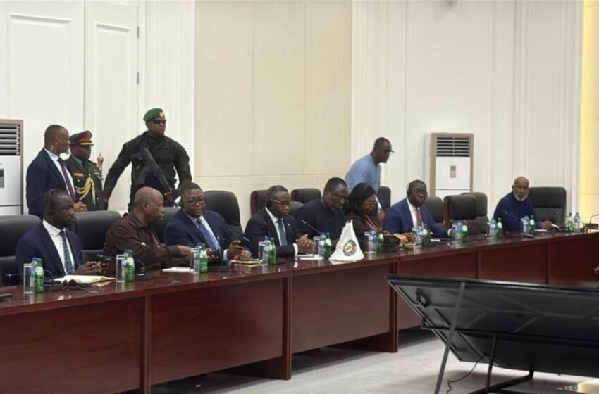  Rencontre à Bissau entre la junte et la Cedeao, le Nigeria accorde l’asile à l’opposant Dias