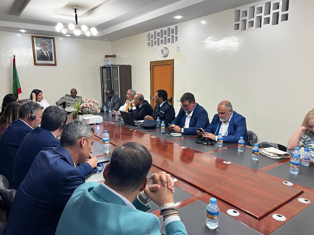 Une délégation de l&rsquo;AMM accompagnée d&rsquo;une délégation de la Fédération des Maires des Îles Canaries visite la DGSCGC.