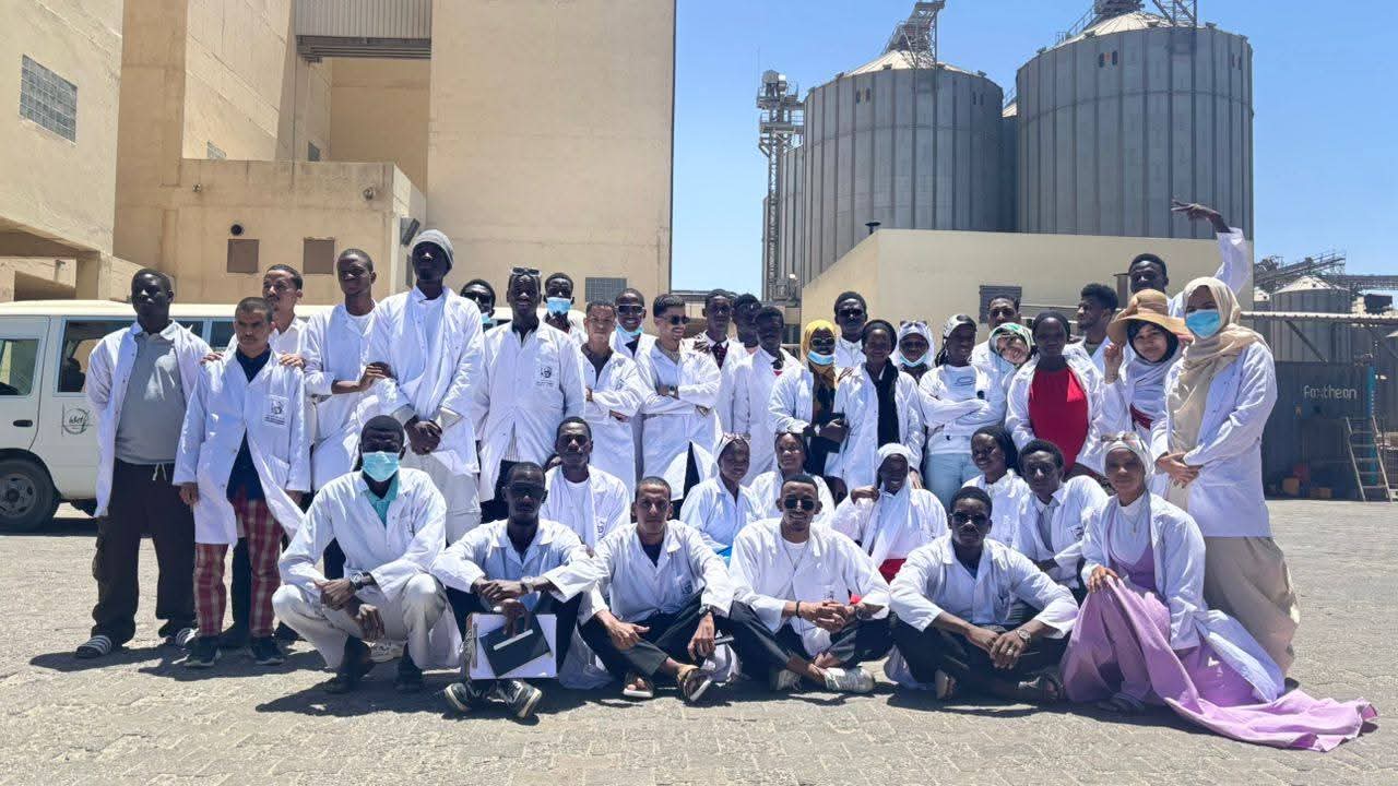  Les étudiants de la 2e Année de l’ISET de Rosso visitent des unités industrielles à Nouakchott